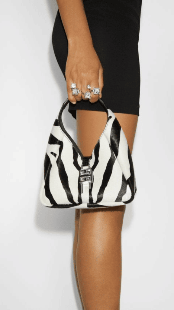 givenchy-sac-poignet-printemps-ete-2023